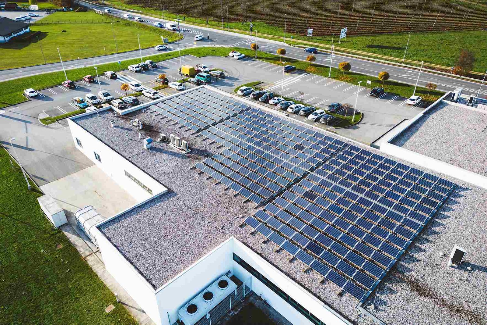 How Solar Panels Help Reduce Long-Term Energy Costs